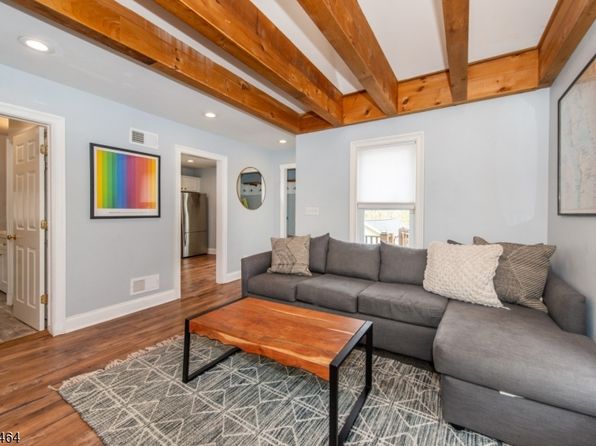 86 Grove St #2, Montclair Twp., NJ 07042
