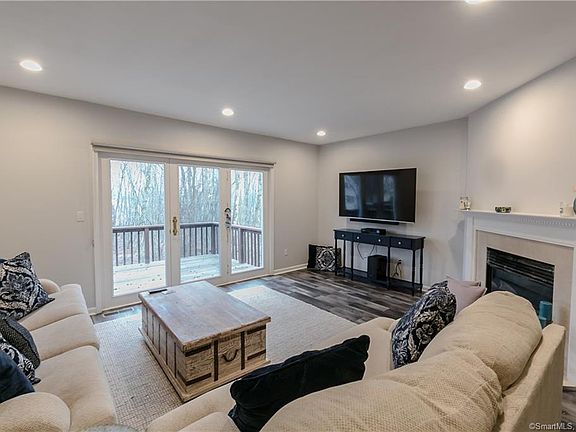4th image of 305 Gardens At Summerfield #305