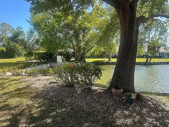 3 bed, 1348 sqft, $2,500 — Photo 4