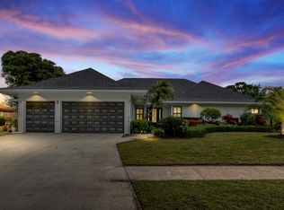 15 Shady Ln, Tequesta, FL 33469