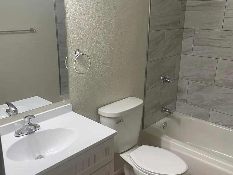 2495 S Mountain View Dr #2 — Photo 4