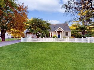 2207 County Road B W, Roseville, MN 55113