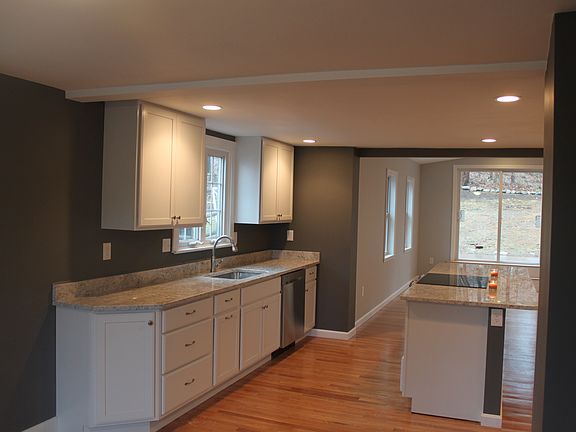 2nd image of 31 Elmwood Ave