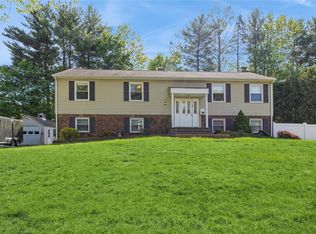 38 Lombardi Dr, New City, NY 10956