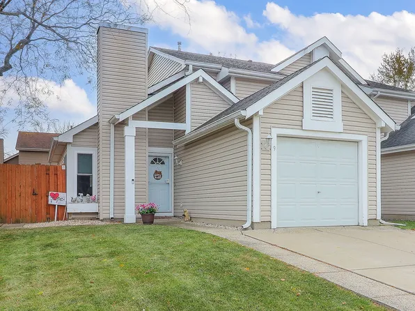 9 Copper Ct, Glendale Heights, IL 60139