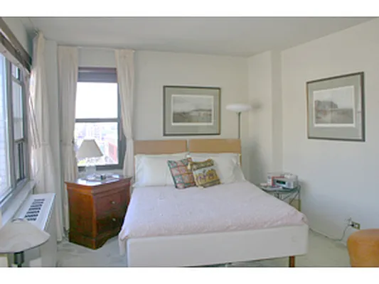 Sold by Corcoran | media 27