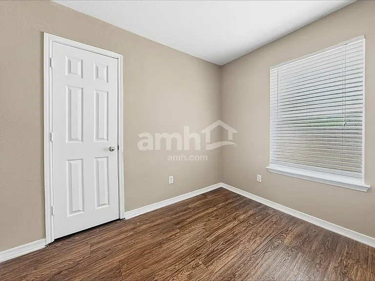 1325 Misty Dr — Photo 15