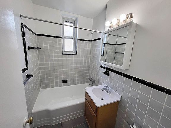 5th image of 5505 Woodside Ave APT 519