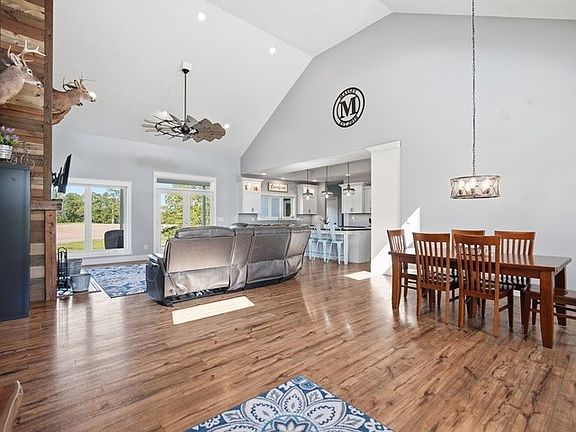 3rd image of 6487 Little Galilee Rd