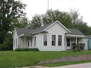 305 N Monmouth St, Good Hope, IL 61438