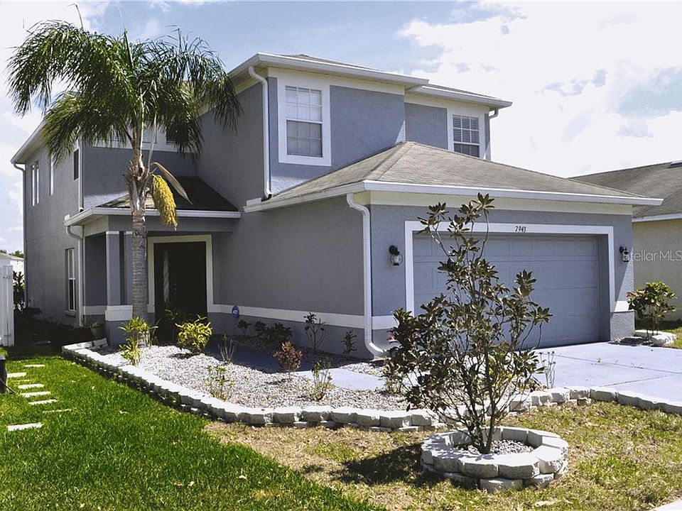 1st image of 7943 Carriage Pointe Dr