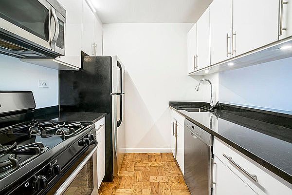 1st image of 1678 3rd Ave #5C
