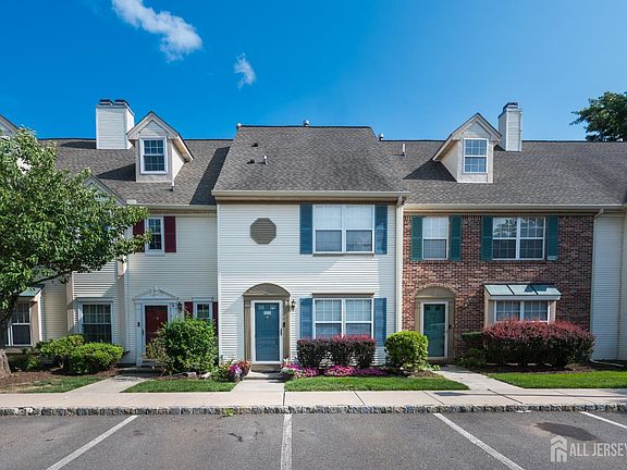 3rd image of 123 Daniel Ct