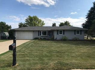 22 W South Ave, Cortland, IL 60112