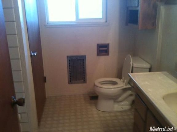 5th image of 2818 Lee Ct