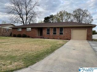 1214 Evelee St SW, Decatur, AL 35601