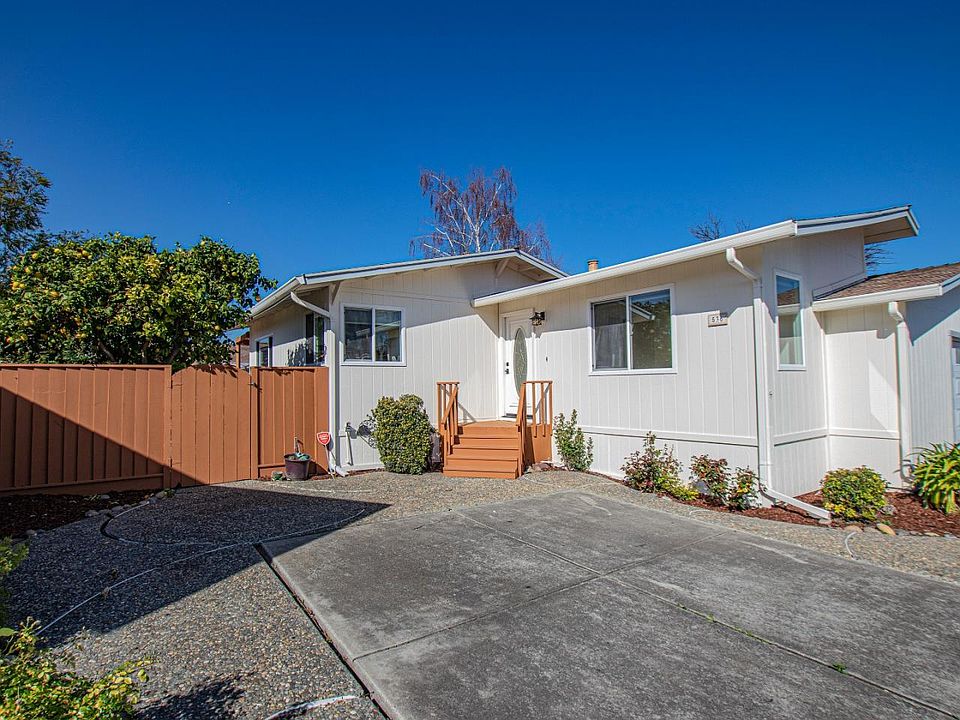 1st image of 536 Millpond Dr #536
