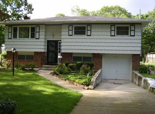 117 King St, Bay Shore, NY 11706