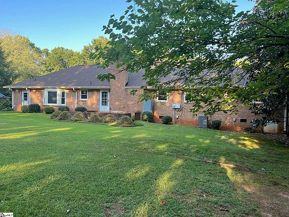 3rd image of 109 Birnam Ct