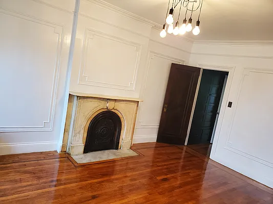 Rented by RBM Brokerage | media 25