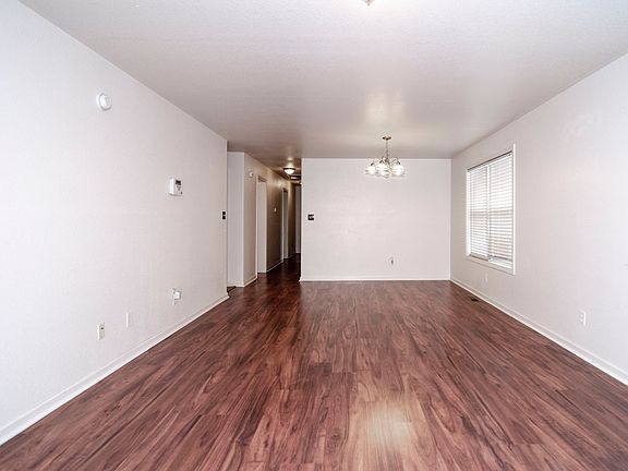 3rd image of 2004 Tanager Ct