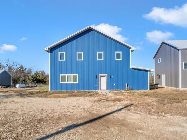 7310 NE 36th St, Newton, KS 67114