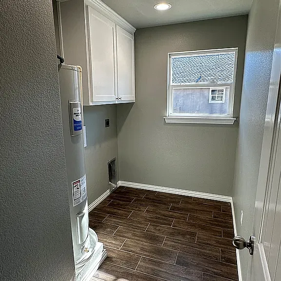 331 E 2nd St #331 — Photo 5