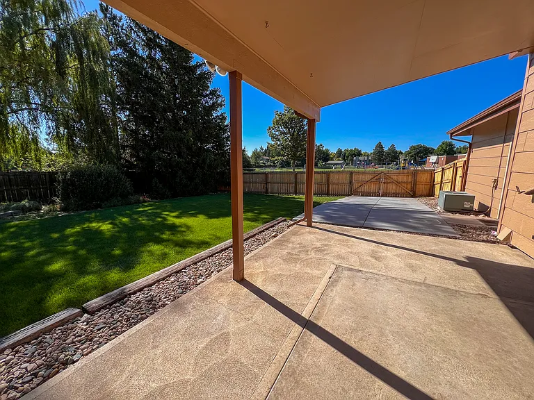 3254 Fernwood Ln — Photo 5