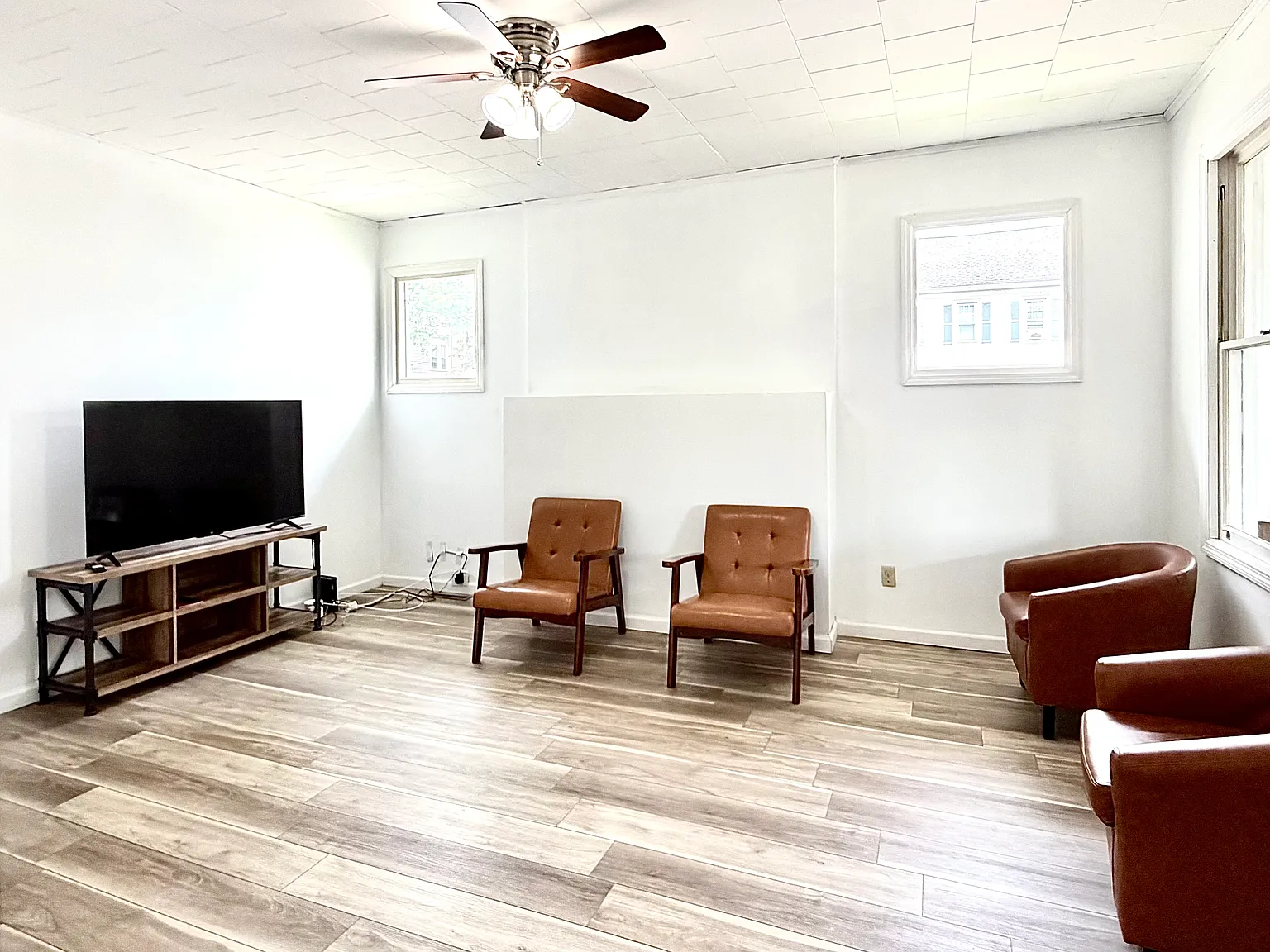 4 bed, 1922 sqft, $2,200 — Photo 4