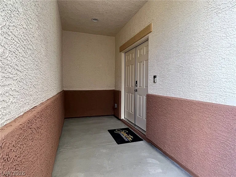1421 Jules Ln — Photo 30
