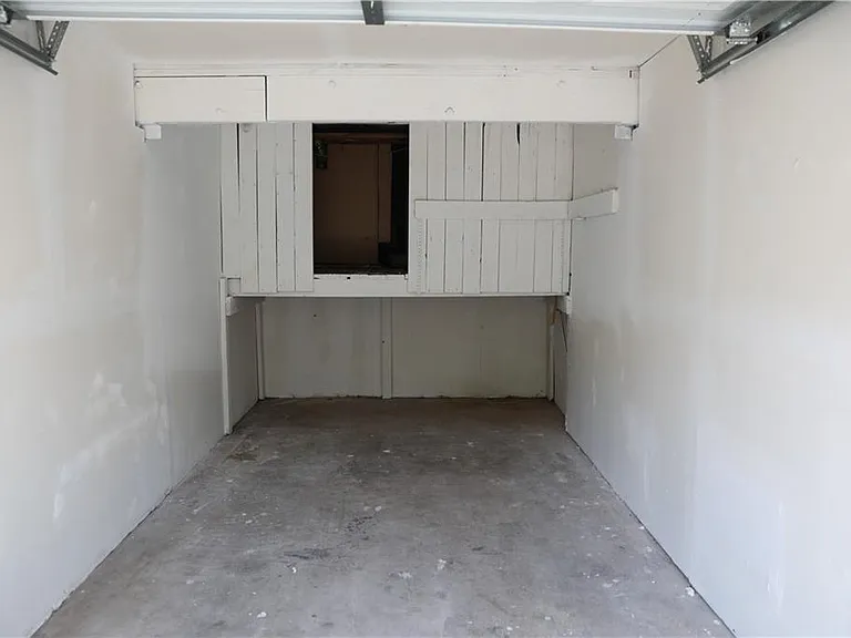 1321 Surrey Ln SW — Photo 20