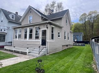 5 Vernon St, Holyoke, MA 01040
