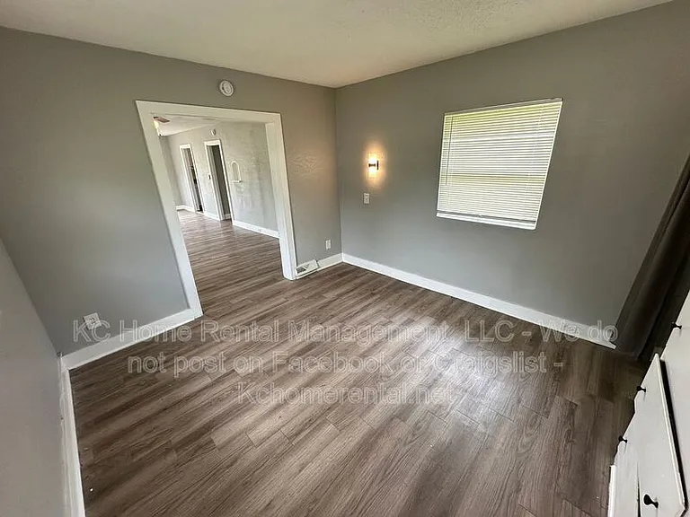 7113 N Highland Ave — Photo 12