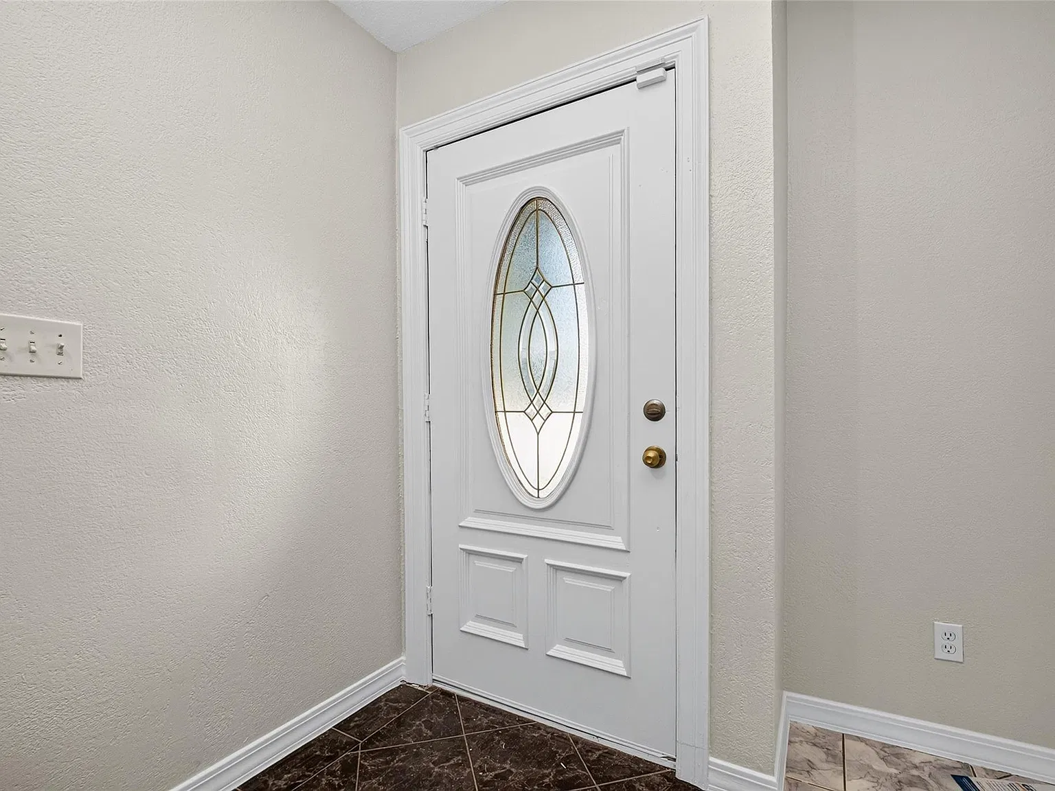 4 bed, 2.0 bath, 1771 sqft, $2,100 — Photo 4