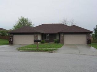 3276 W Deerfield Ct, Springfield, MO 65807
