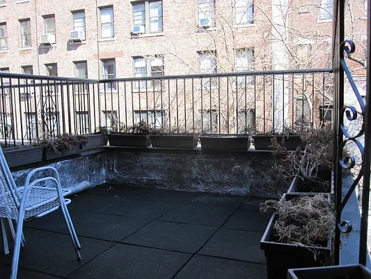 Rented by CLB Realty | media 22