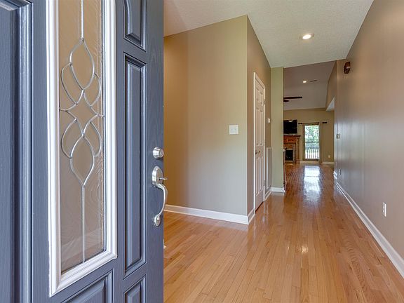 3rd image of 154 Bel Aire Dr #154
