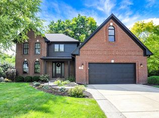 588 Walnut Woods Dr, Greenwood, IN 46142
