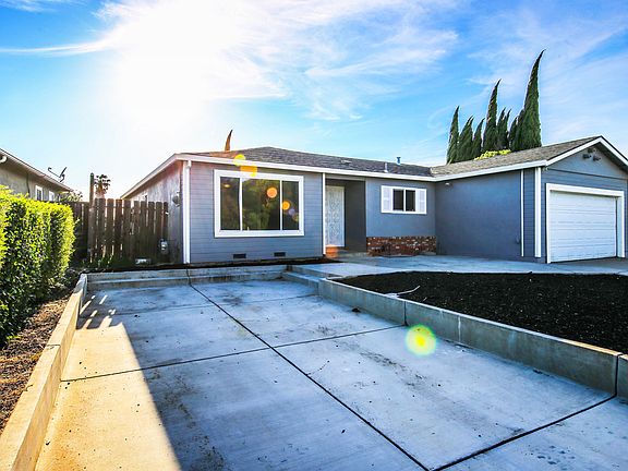 2nd image of 1310 Aster Dr