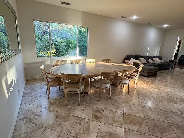 5 Chopin Ct — Photo 39