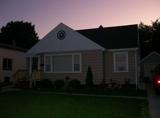 720 Lowell St, Two Rivers, WI 54241