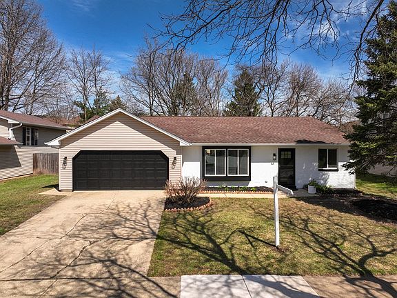 2nd image of 464 Winterwood Dr