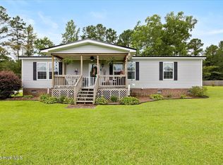 444 Chicken Neck Rd, Teachey, NC 28464