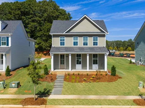 912 Stow Ln, Monroe, GA 30655