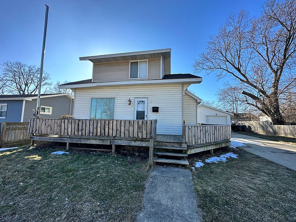 1st image of 42 Lyndale Ct