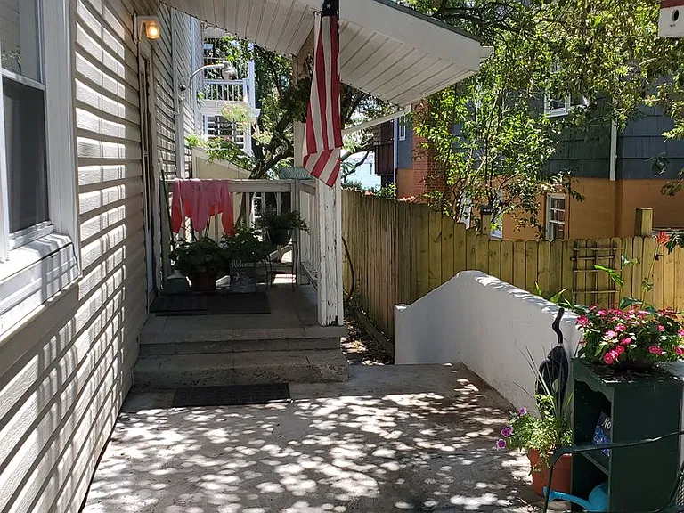 1331 Bayville St — Photo 25