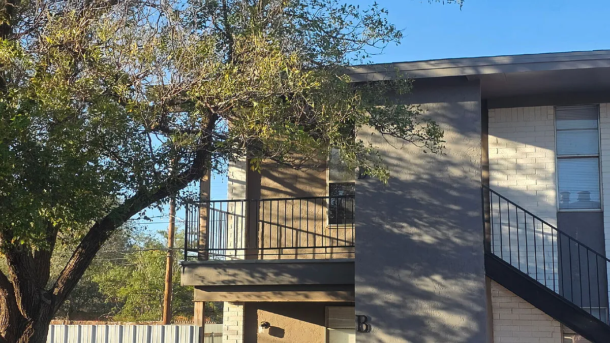 Building Photo - 3110 Salisbury Ave #D