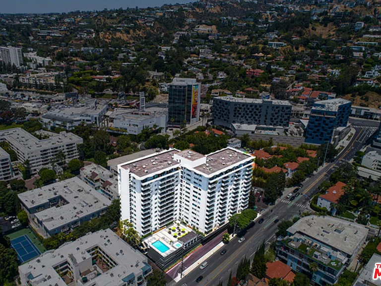 1155 N La Cienega Blvd #306 — Photo 40