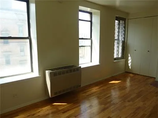 Rented by Cohen Smith Chang LLC | media 10