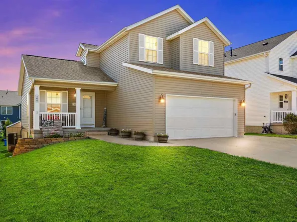 508 Moose Dr NW, Cedar Rapids, IA 52405